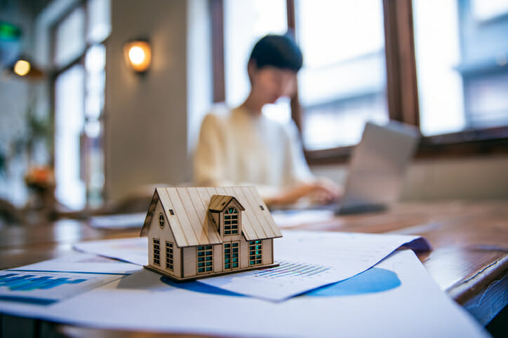 SmartAsset: How Does a Mortgage Transfer Work?